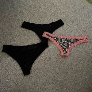 NWOT Women's Thong‎ Underwear Bundle of Three Black Pink Large